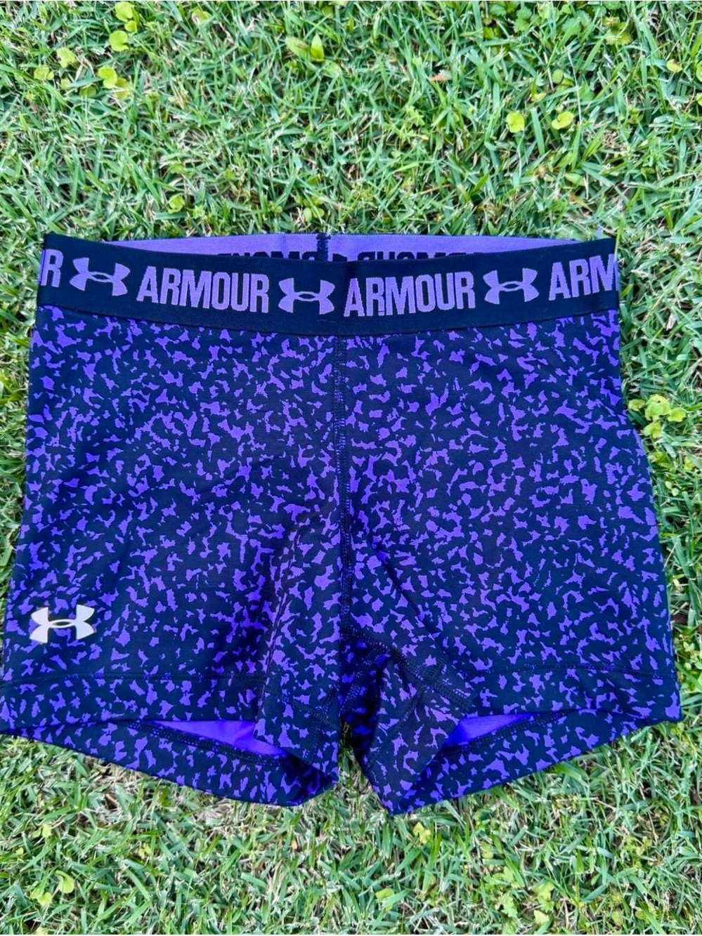 Under Armour Women's Purple Patterned Compression Bike Shorts